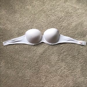 White strapless bra